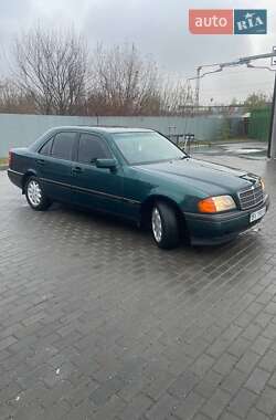 Седан Mercedes-Benz C-Class 1994 в Виннице