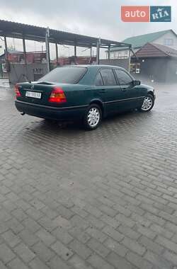 Седан Mercedes-Benz C-Class 1994 в Виннице