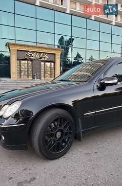Седан Mercedes-Benz C-Class 2004 в 