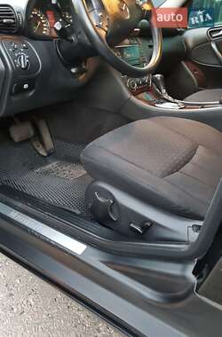 Седан Mercedes-Benz C-Class 2004 в 