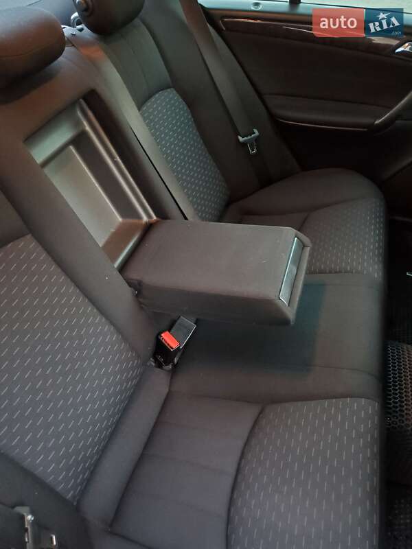 Седан Mercedes-Benz C-Class 2004 в Запорожье