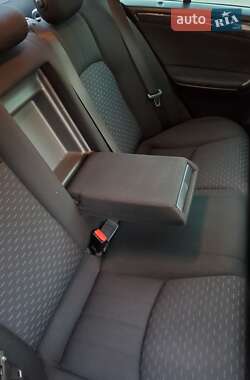 Седан Mercedes-Benz C-Class 2004 в 