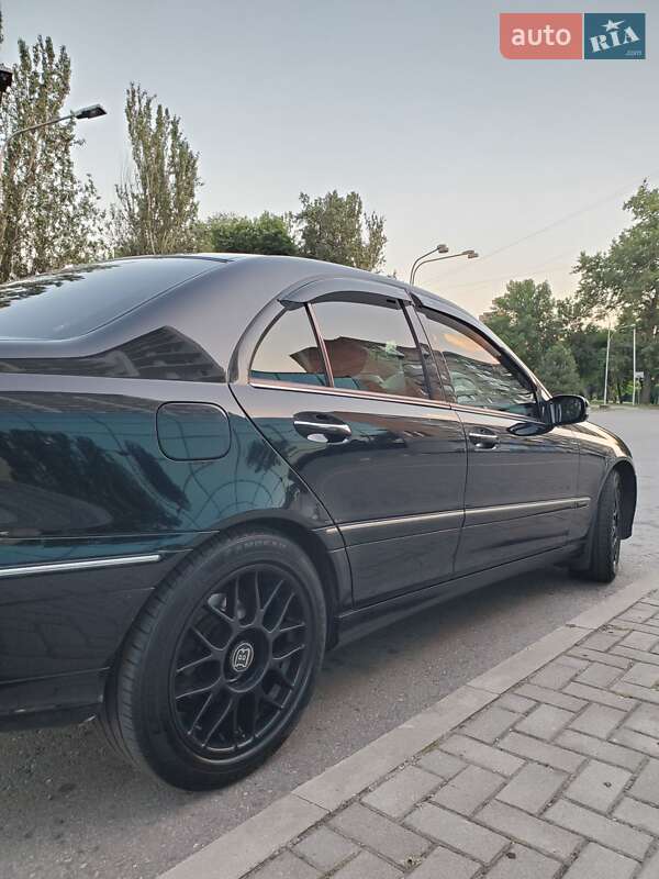 Седан Mercedes-Benz C-Class 2004 в Запорожье