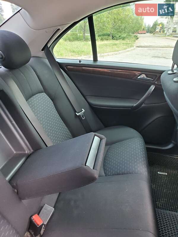 Седан Mercedes-Benz C-Class 2004 в Запорожье