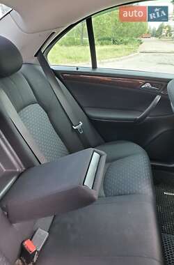 Седан Mercedes-Benz C-Class 2004 в 