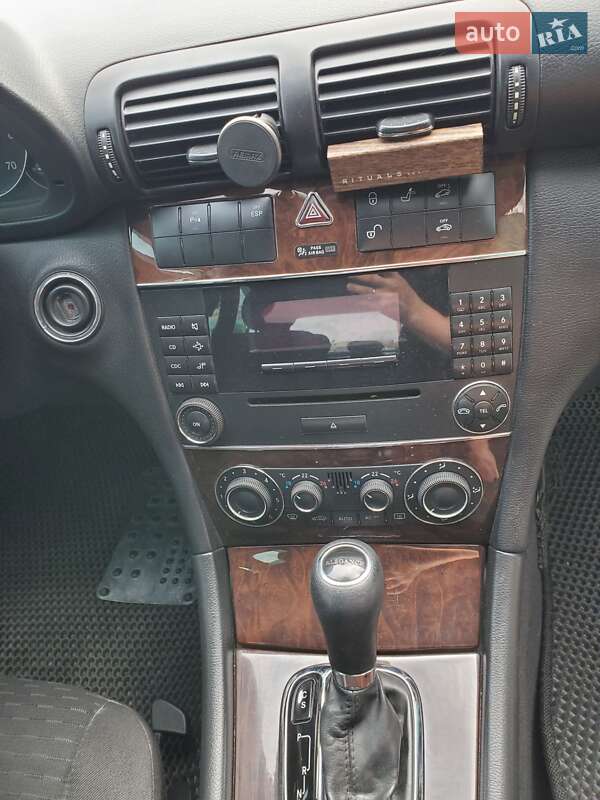 Седан Mercedes-Benz C-Class 2004 в Запорожье
