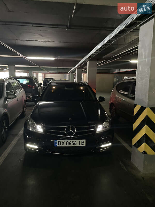 Универсал Mercedes-Benz C-Class 2013 в Каменец-Подольском