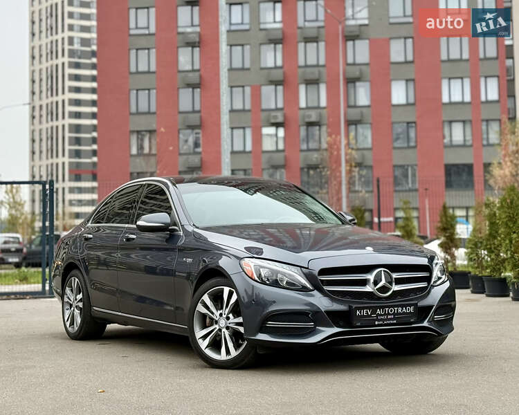 Седан Mercedes-Benz C-Class 2015 в Киеве