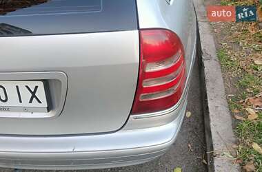 Універсал Mercedes-Benz C-Class 2002 в 