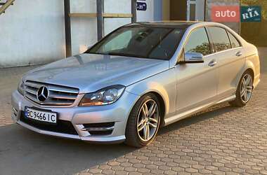 Mercedes-Benz C-Class 2011