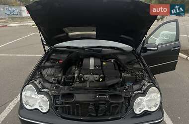 Універсал Mercedes-Benz C-Class 2005 в 