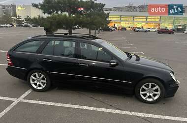 Універсал Mercedes-Benz C-Class 2005 в Миколаєві