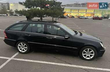 Універсал Mercedes-Benz C-Class 2005 в 