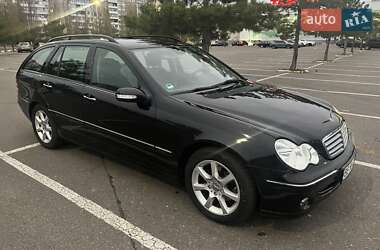 Універсал Mercedes-Benz C-Class 2005 в 