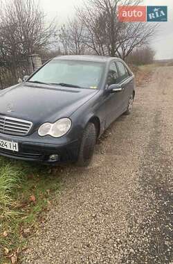 Седан Mercedes-Benz C-Class 2004 в Бурштыне