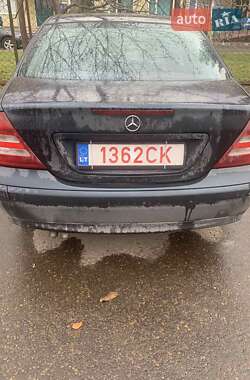 Седан Mercedes-Benz C-Class 2004 в Бурштыне