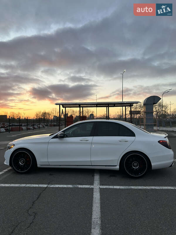 Седан Mercedes-Benz C-Class 2016 в Києві