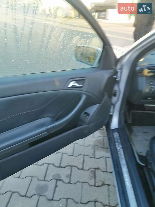 Седан Mercedes-Benz C-Class 2002 в Глибокій