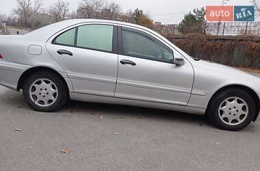 Седан Mercedes-Benz C-Class 2001 в Дніпрі