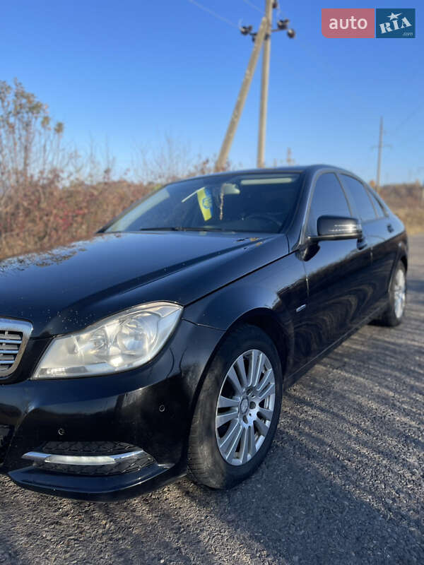 Седан Mercedes-Benz C-Class 2012 в Хусте