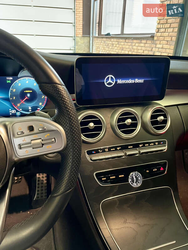 Седан Mercedes-Benz C-Class 2018 в Києві
