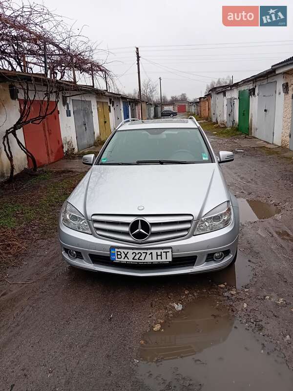Mercedes-Benz C-Class 2010