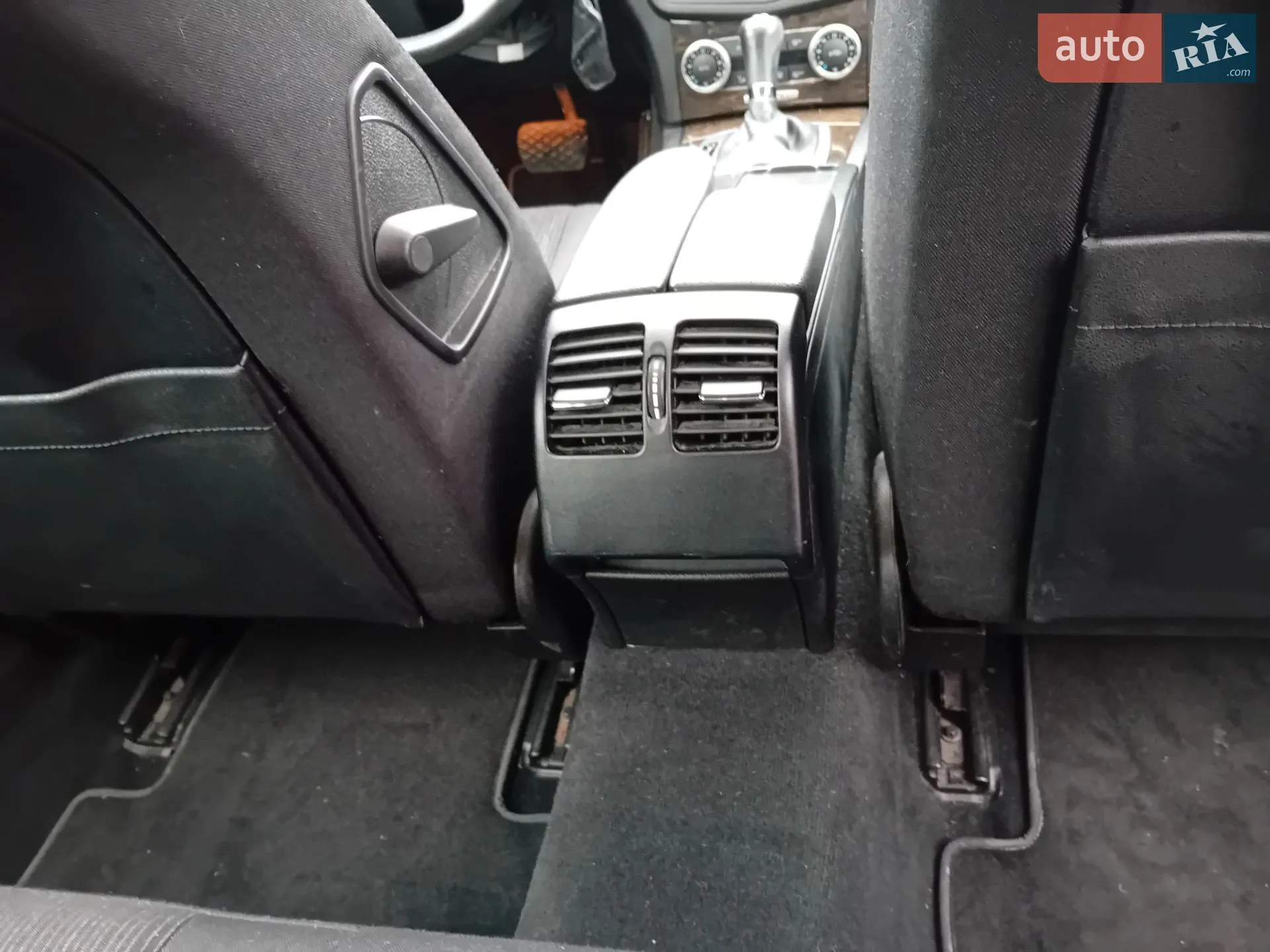 2010 Mercedes-Benz C-klasse - мініатюра 32