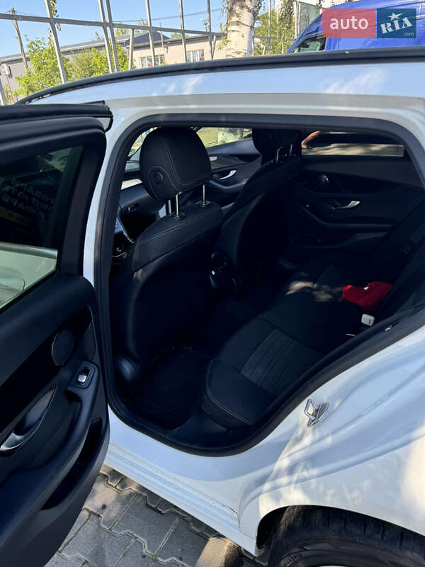 Универсал Mercedes-Benz C-Class 2014 в Черновцах