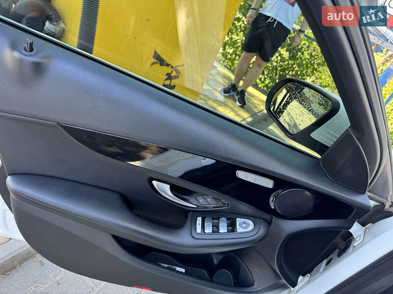 Универсал Mercedes-Benz C-Class 2014 в Черновцах