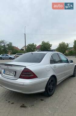 Седан Mercedes-Benz C-Class 2002 в Ужгороді