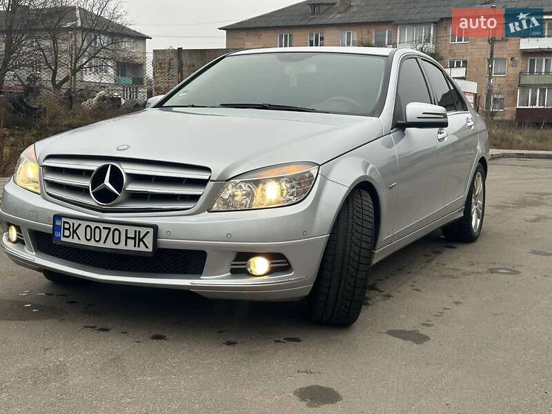 Mercedes-Benz C-Class 2010