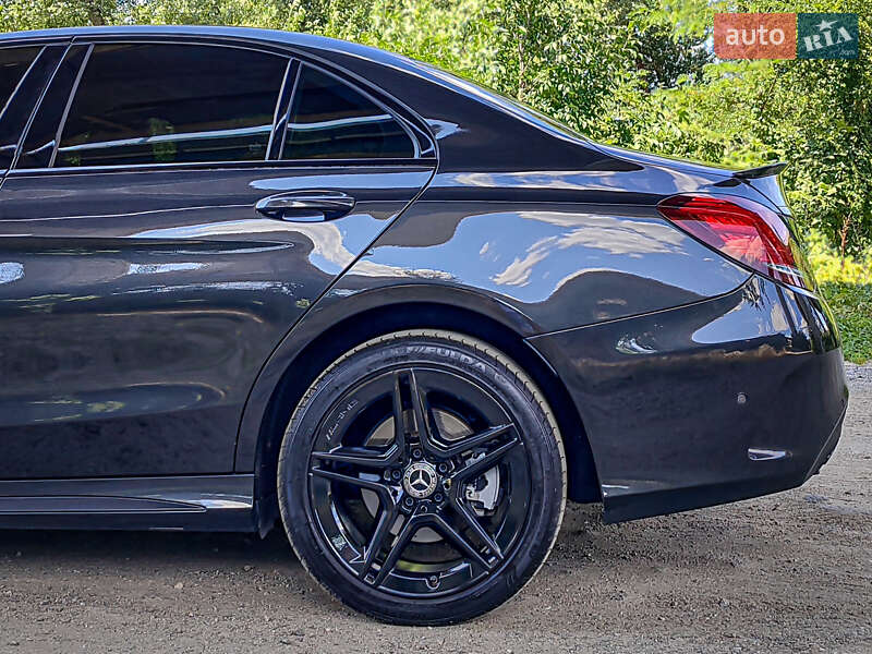 Седан Mercedes-Benz C-Class 2020 в Киеве