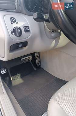Седан Mercedes-Benz C-Class 2005 в 