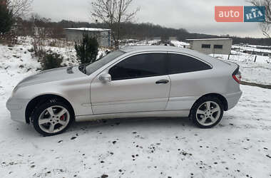 Купе Mercedes-Benz C-Class 2005 в 