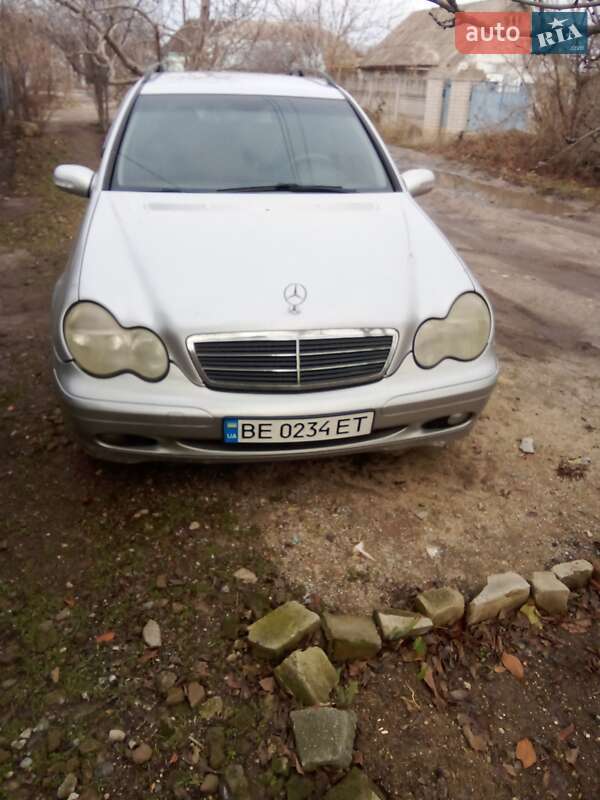 Универсал Mercedes-Benz C-Class 2002 в 