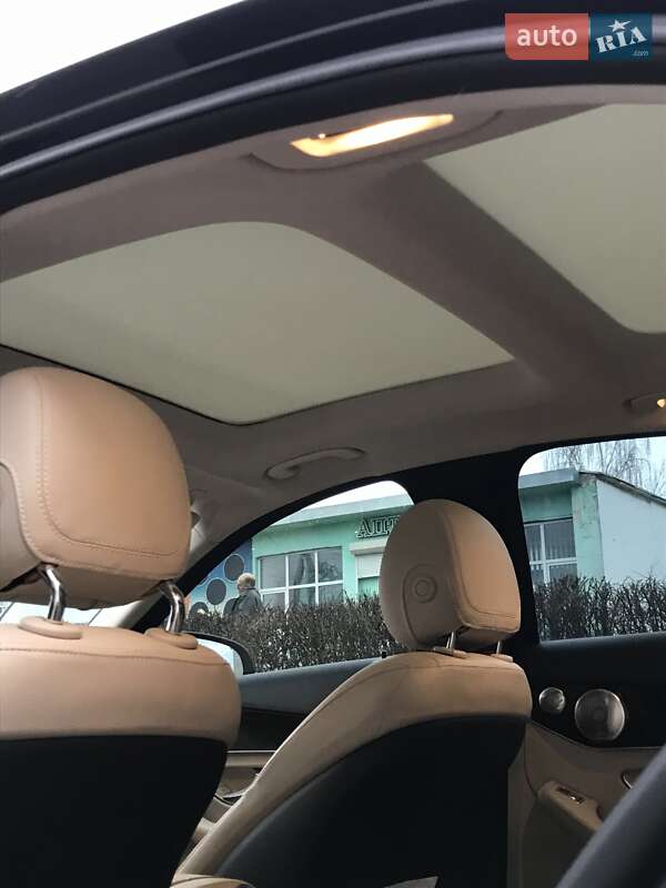 Седан Mercedes-Benz C-Class 2015 в Львове