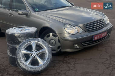 Седан Mercedes-Benz C-Class 2004 в Чернігові