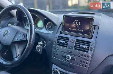 Универсал Mercedes-Benz C-Class 2010 в Луцке