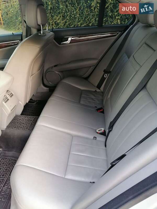 Седан Mercedes-Benz C-Class 2008 в Одессе