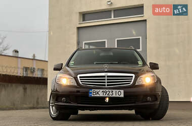 Універсал Mercedes-Benz C-Class 2010 в Рівному