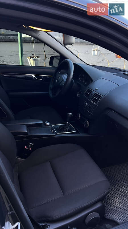 Универсал Mercedes-Benz C-Class 2010 в Мукачево фото 15 Универсал Mercedes-Benz C-Class 2010 в Мукачево