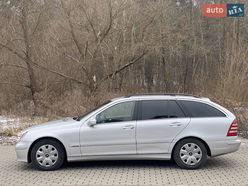 Универсал Mercedes-Benz C-Class 2005 в Львове