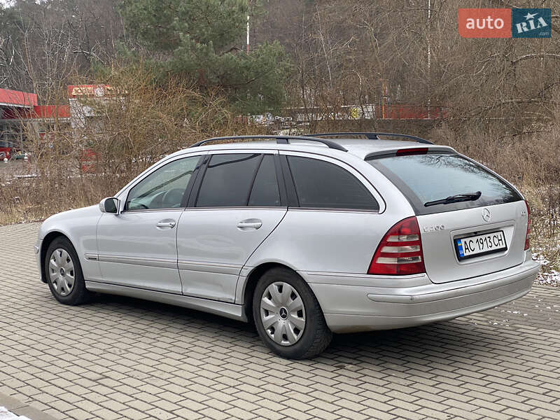 Универсал Mercedes-Benz C-Class 2005 в Львове