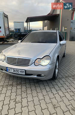 Седан Mercedes-Benz C-Class 2004 в Івано-Франківську