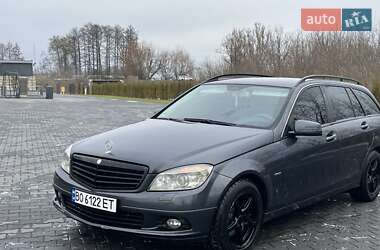 Универсал Mercedes-Benz C-Class 2010 в Тернополе