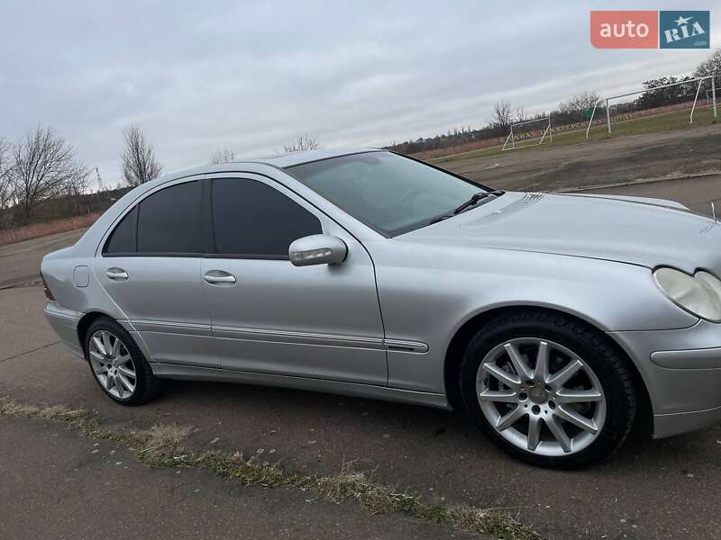 Седан Mercedes-Benz C-Class 2001 в Смолином