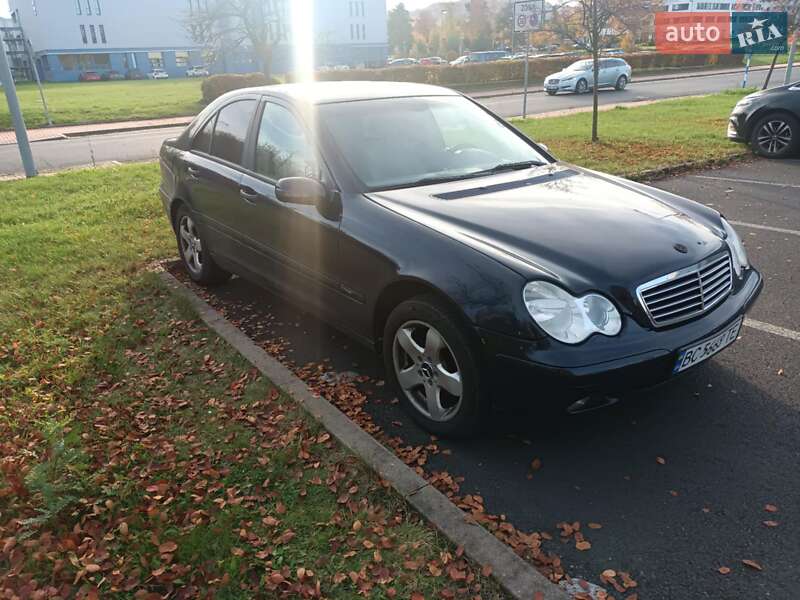 Седан Mercedes-Benz C-Class 2003 в Ивано-Франковске