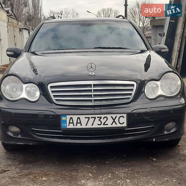 Універсал Mercedes-Benz C-Class 2006 в Києві