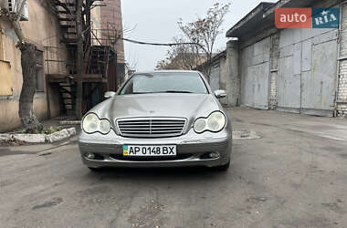 Седан Mercedes-Benz C-Class 2004 в Запоріжжі