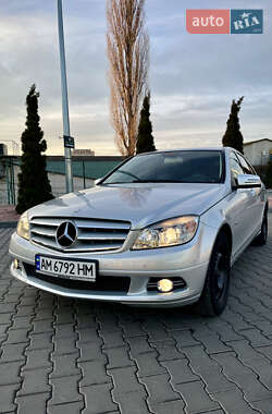 Седан Mercedes-Benz C-Class 2009 в Вінниці